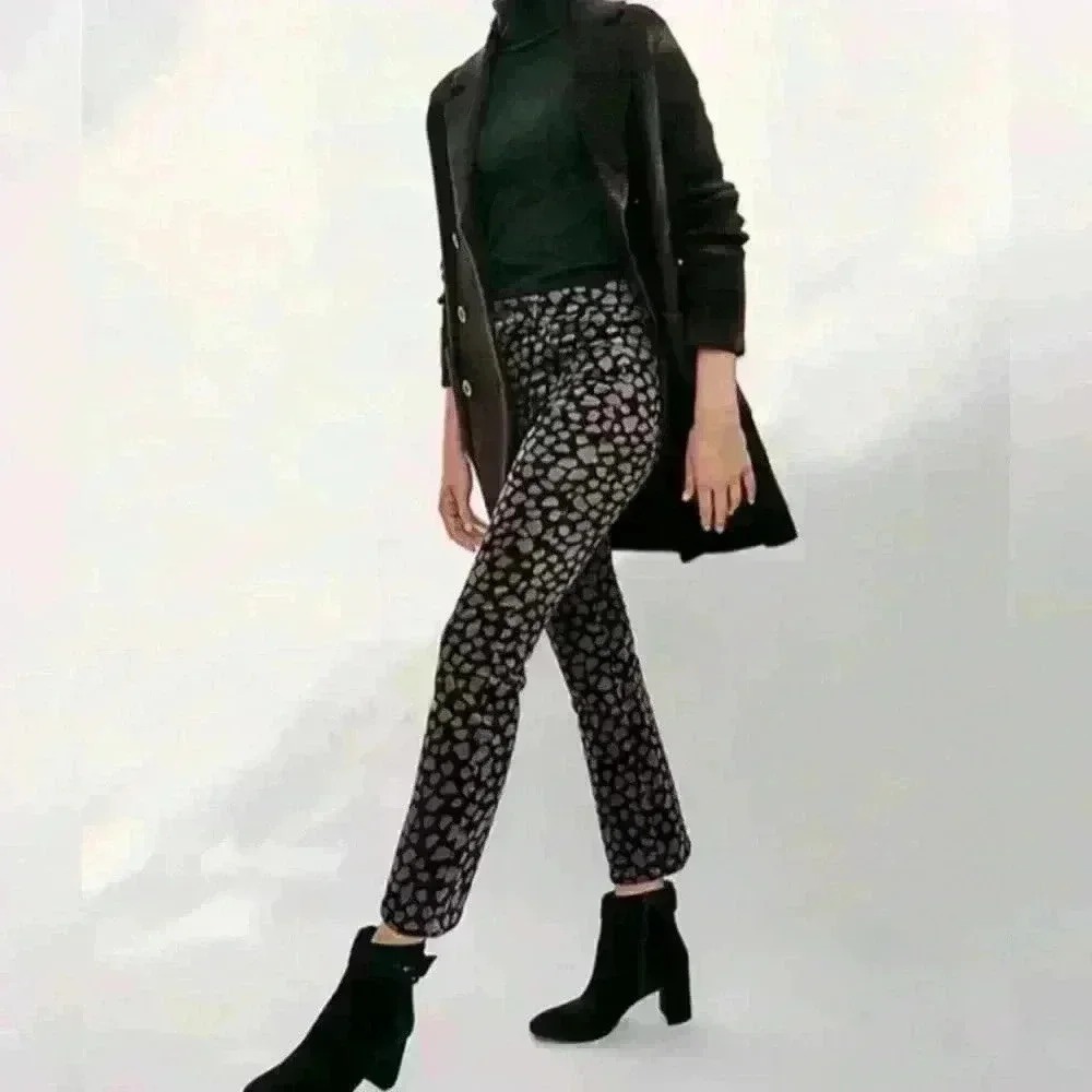 Ann Taylor Women's Five Pocket Kick Crop Pants Black Print Design Size 2